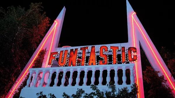 Funtastic Drácula Carnival 