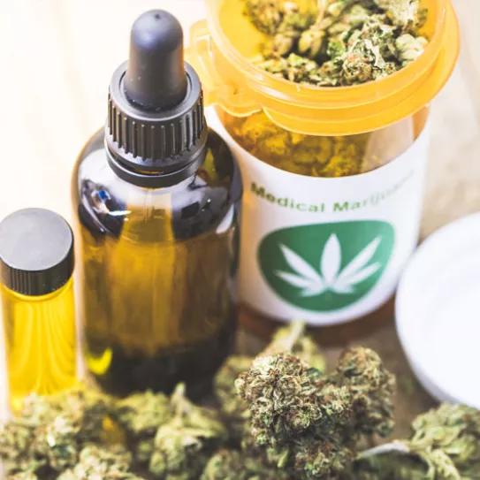 Biden protege las regulaciones de cannabis medicinal pero impide la venta recreativa en Washington DC