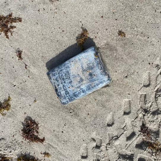 Aparecen varios fardos de cocaína en la estación de la Fuerza Espacial en Florida 