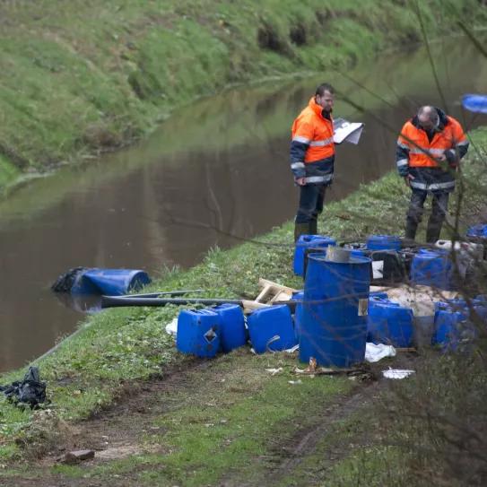Países Bajos y Bélgica tienen un problema con los vertidos tóxicos de los laboratorios de drogas 