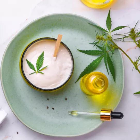 Argentina regula el uso del CBD en cosméticos