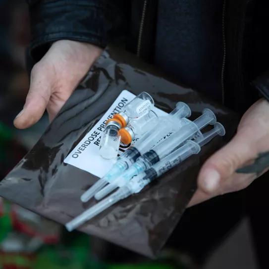 Nueva York instalará máquinas expendedoras gratuitas de naloxona para prevenir sobredosis