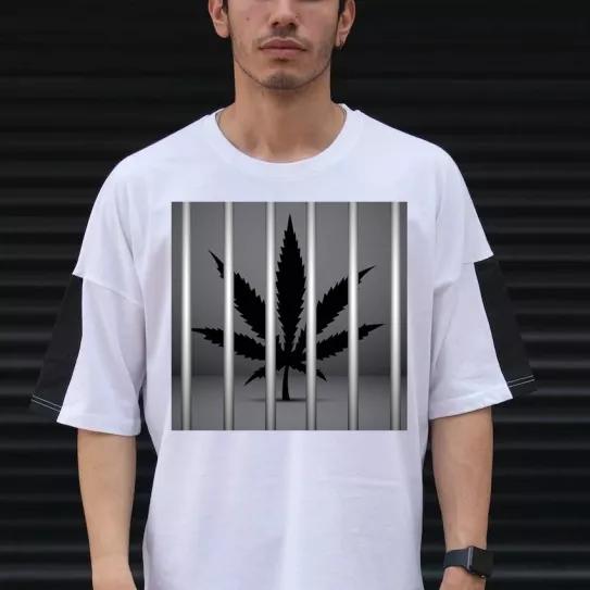 En Emiratos Árabes llevar una camiseta con una hoja de marihuana puede llevar a la cárcel