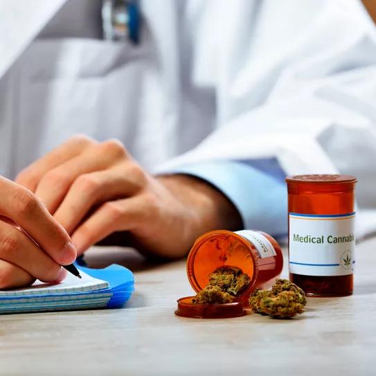 Israel simplifica el acceso al cannabis medicinal