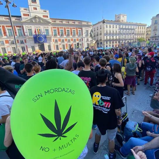 Multas y amenaza de desalojo: Así acabó la Marcha Mundial de la Marihuana en Madrid