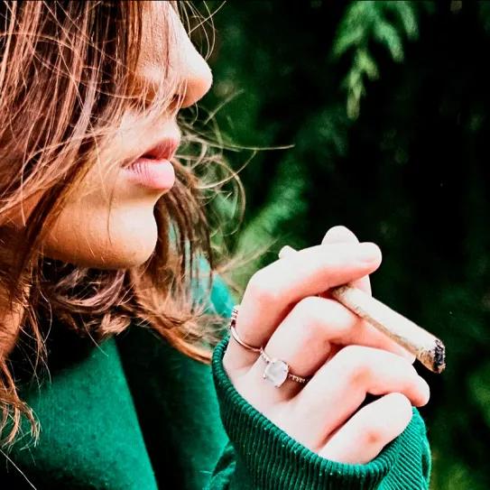 ¿Por qué los jóvenes españoles se inician en el cannabis?