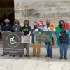 Activistas valencianos se unen en un acto para pedir la regulación frente a las Cortes
