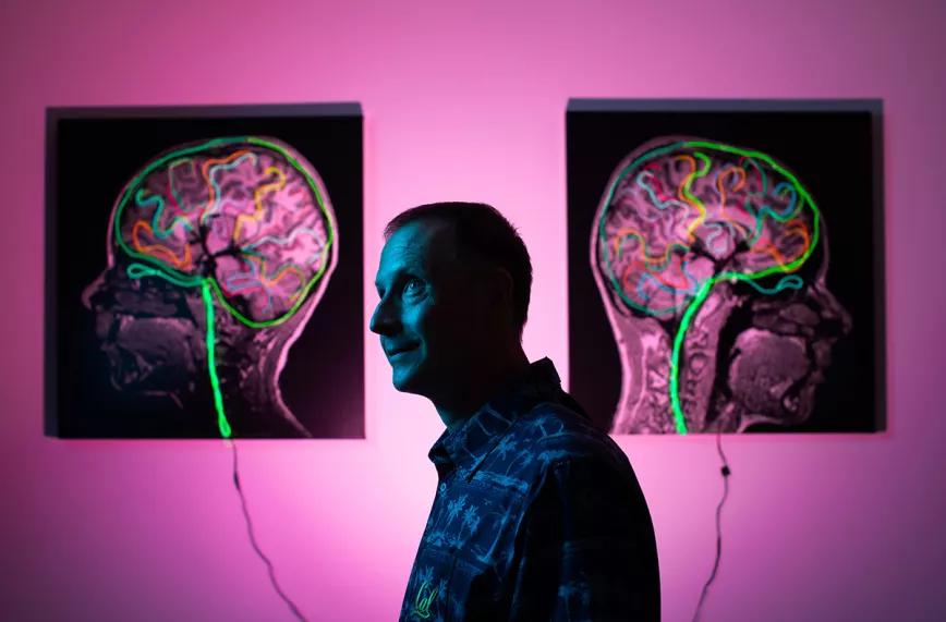 El neurocientífico Michael Silver, director inaugural del Centro UC Berkeley para la Ciencia de los Psicodélicos. (Foto de Elena Zhukova)