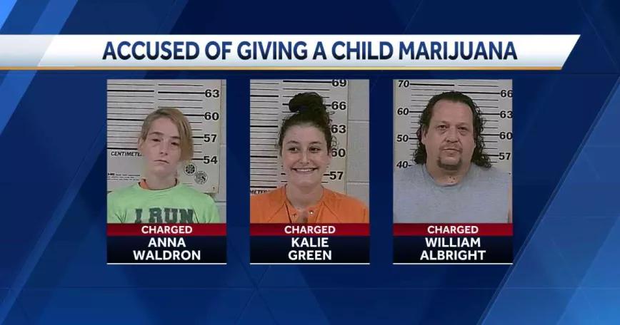 Cuatro personas detenidas por un vídeo en el que dan marihuana a un niño de tres años