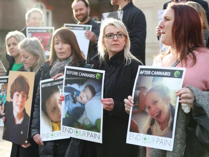 Decenas de niños con epilepsias se quedan sin suministro de cannabis medicinal tras el Brexit