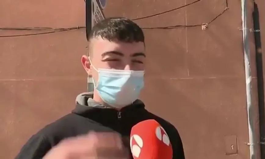 No tengo ni idea, a los chavales lo que nos gusta es fumar porros y esas cosas
