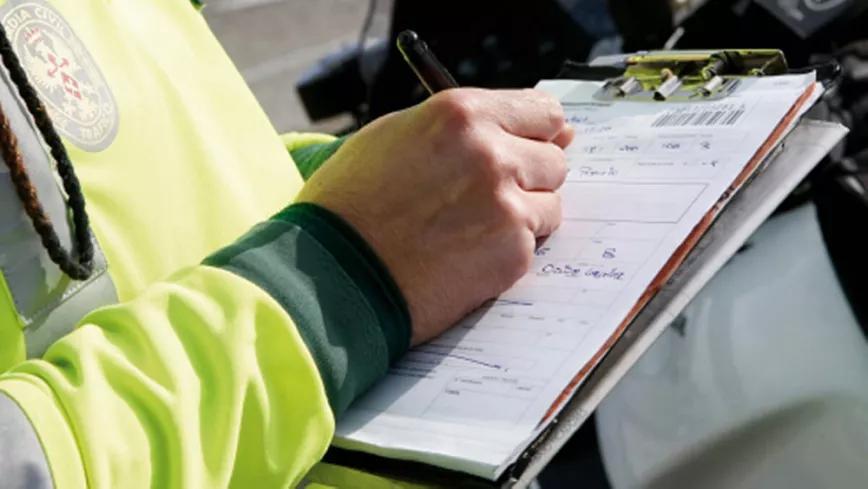 Un juez de Murcia anula una multa de drogas y dice que un ayuntamiento no puede imponerlas