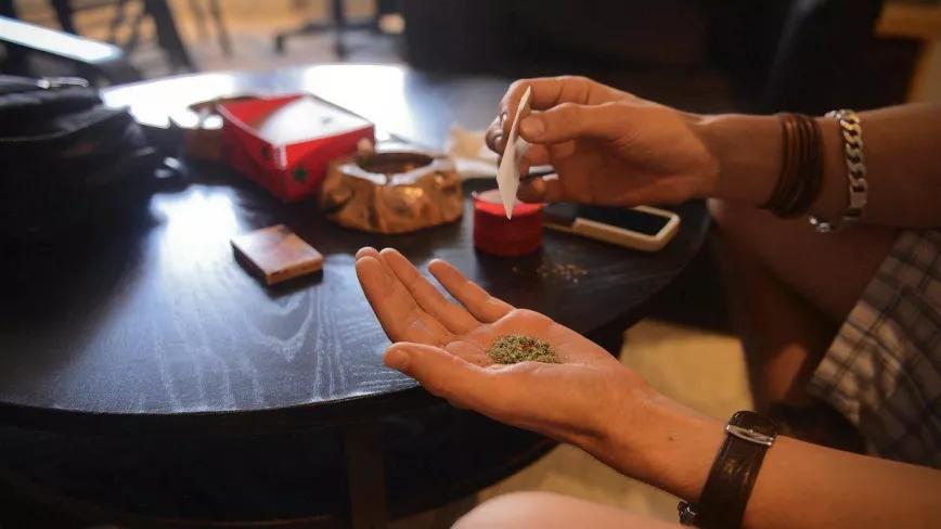 El ayuntamiento de Barcelona ordena el cierre de varios clubs de cannabis 