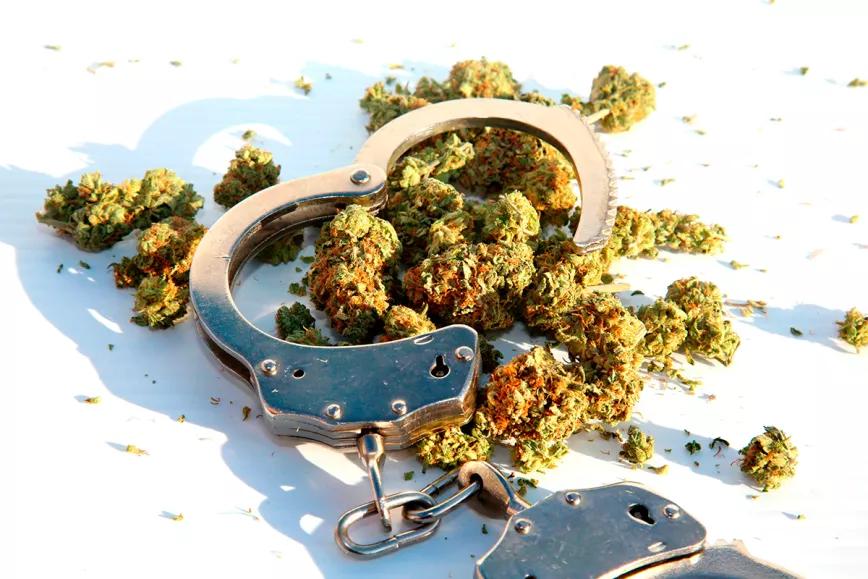 El Supremo brasileño sentencia que el olor a marihuana no justifica un registro domiciliario 