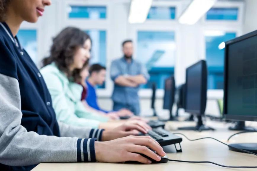 El Gobierno de España creará un programa de empleo para personas con adicción a drogas