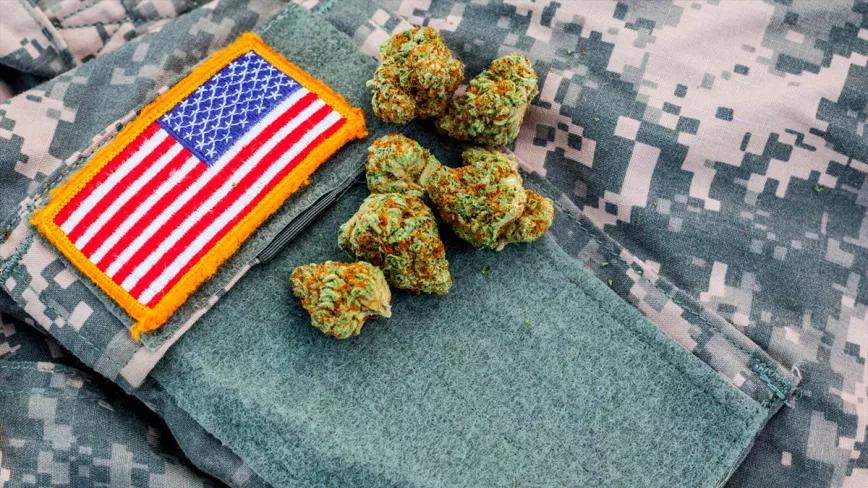 La Marina de EEUU aceptará jóvenes reclutas que fumen cannabis