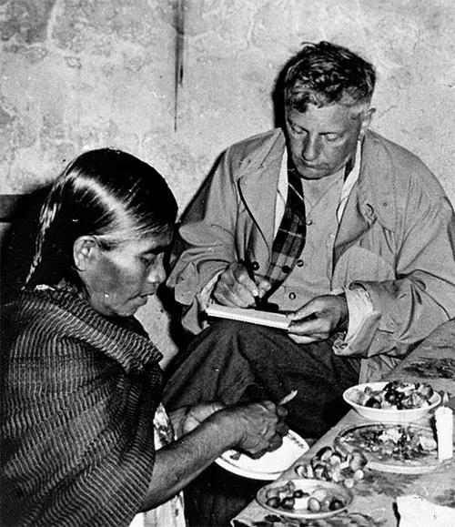 María Sabina con Robert Gordon Wasson.