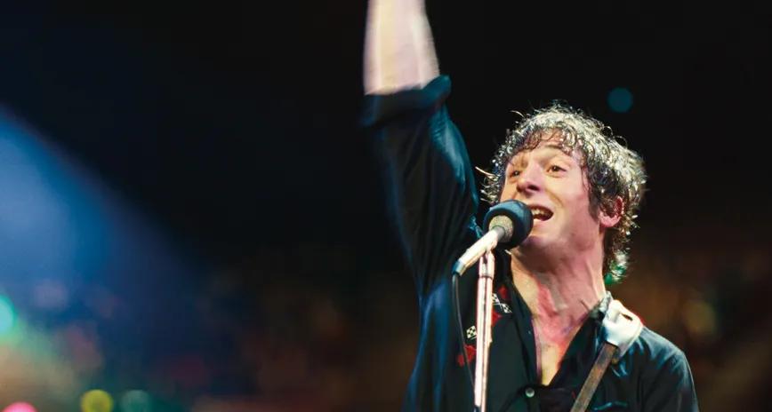 Jeremy Allen encarna en Springsteen al famoso roquero durante la grabación del álbum Nebraska.