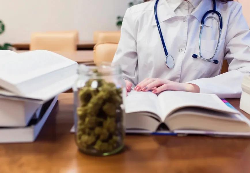 El consumo de marihuana es común entre estudiantes de medicina