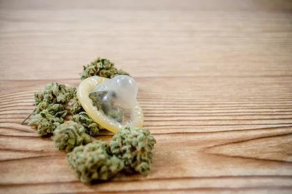 Cannabis y condón