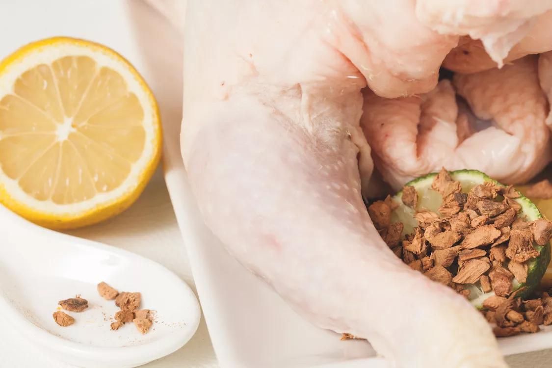 Pollo al galangal
