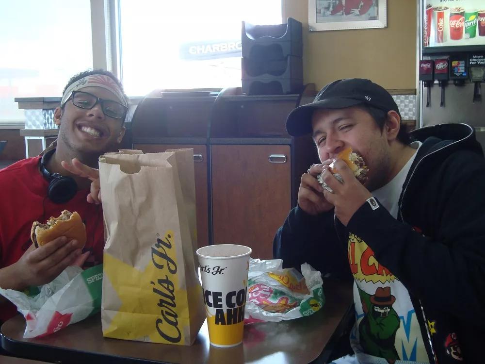 La cadena de comida rápida Carl’s Jr. de Denver vende hamburguesas con CBD para celebrar el 4/20.