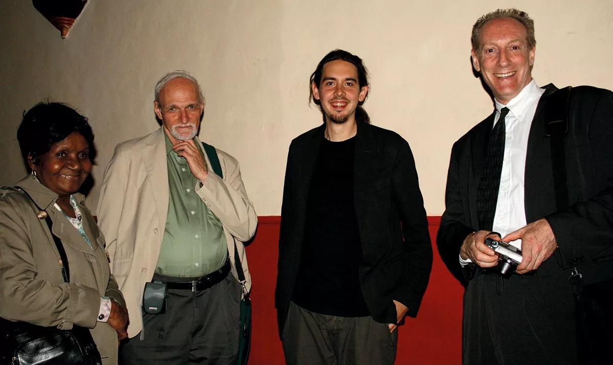 Ben de Loenen junto a Howard Lotsof (a su izquierda), descubridor y pionero del uso terapeutico de la ibogaína, en el Ibogaine Forum, Barcelona 2010.