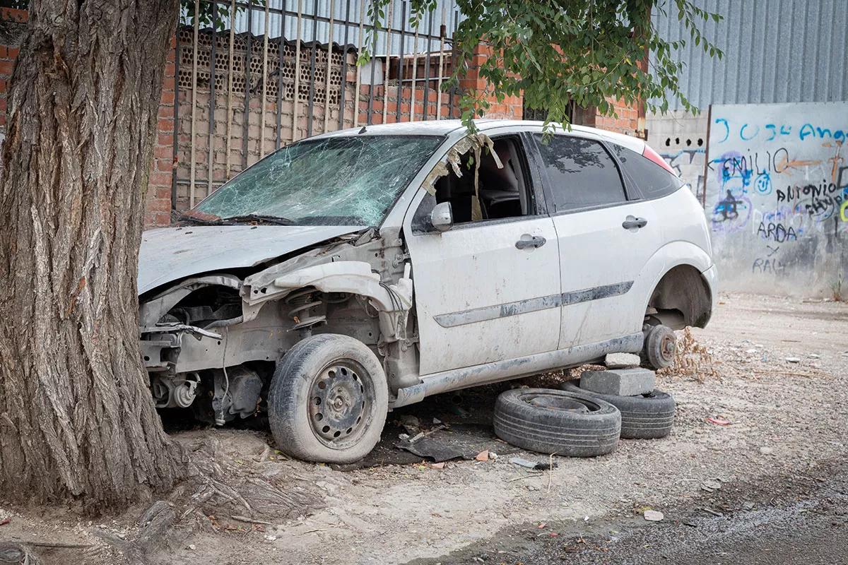 Uno de los coches que ocupan los márgenes del Sector 6.