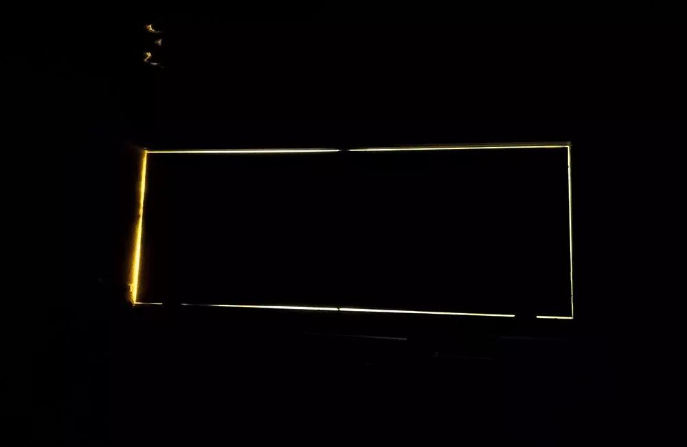 La luz no es lo único que se puede filtrar al exterior del cultivo: ¡ojo con el olor!