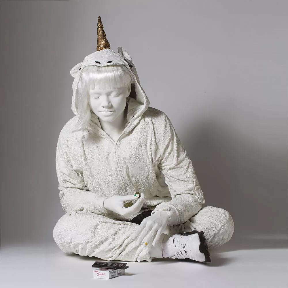 La escultura High Alone (2018).