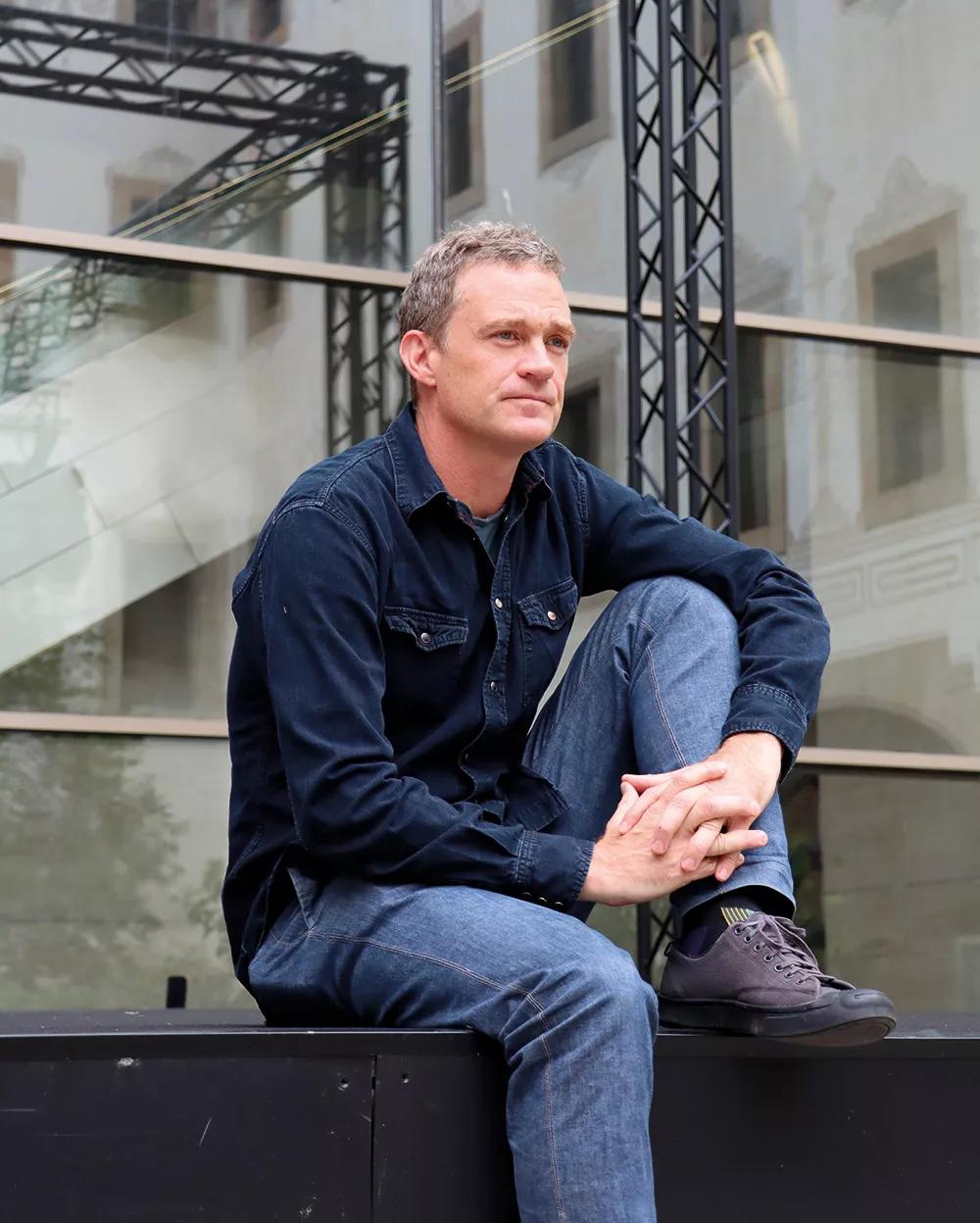 Patrick Radden Keefe El negocio del dolor y medio millón de muertos