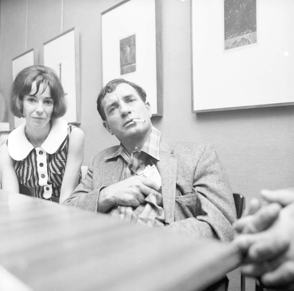 , Kerouac en Milan, en su conferencia de prensa en la Librería Internacional (1966).