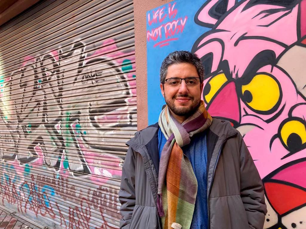 Jorge Ollero de paseo por las calles de Alicante