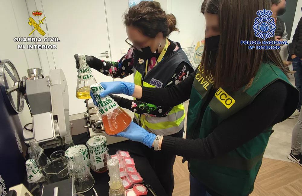 La policía desmantela una organización que producía anabolizantes ilegales