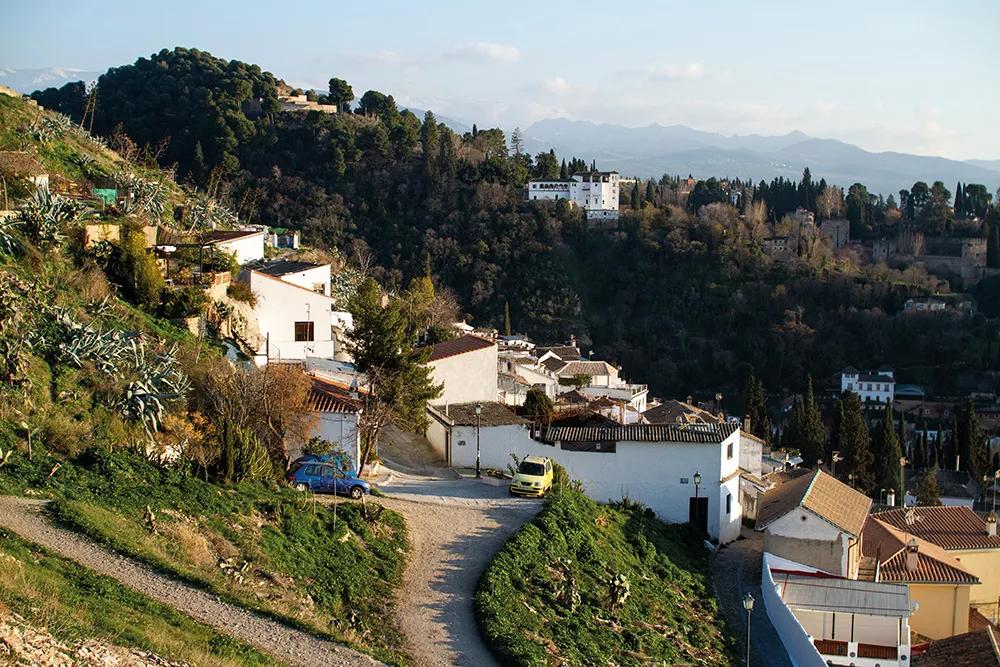 Las vistas desde la ermita de San Miguel justo en el momento en que se pone el sol.