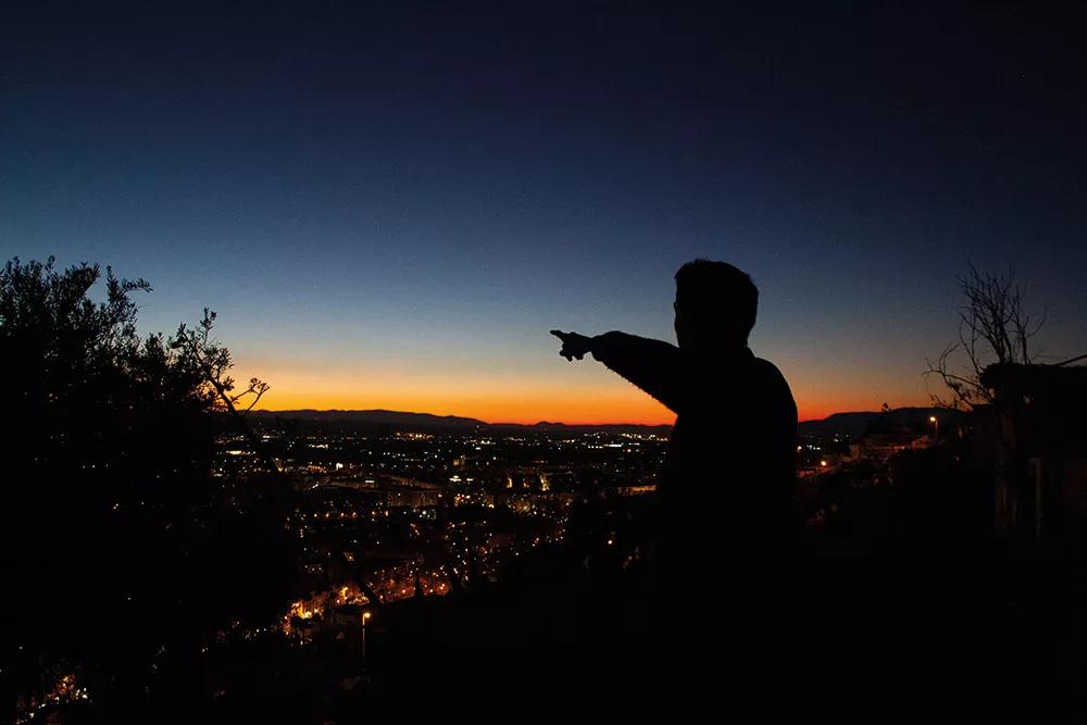 La Alhambra, cien porros posibles y una rave