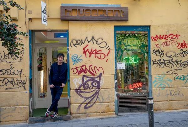 Quique Lastra, el pionero del grow shop español